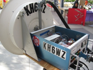 The KH6WZ 10 GHz transmitter-receiver unit on display at the Orange County Mini Maker Faire  on the UCI campus
